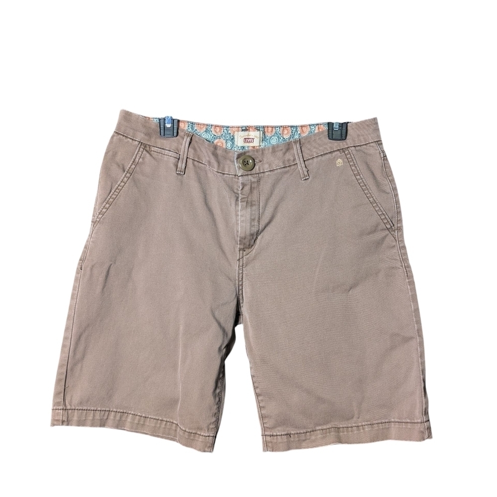 Levi's Womens Size 12 Brown Shorts Cotton Flat Front Pockets Belt Hoops Like New